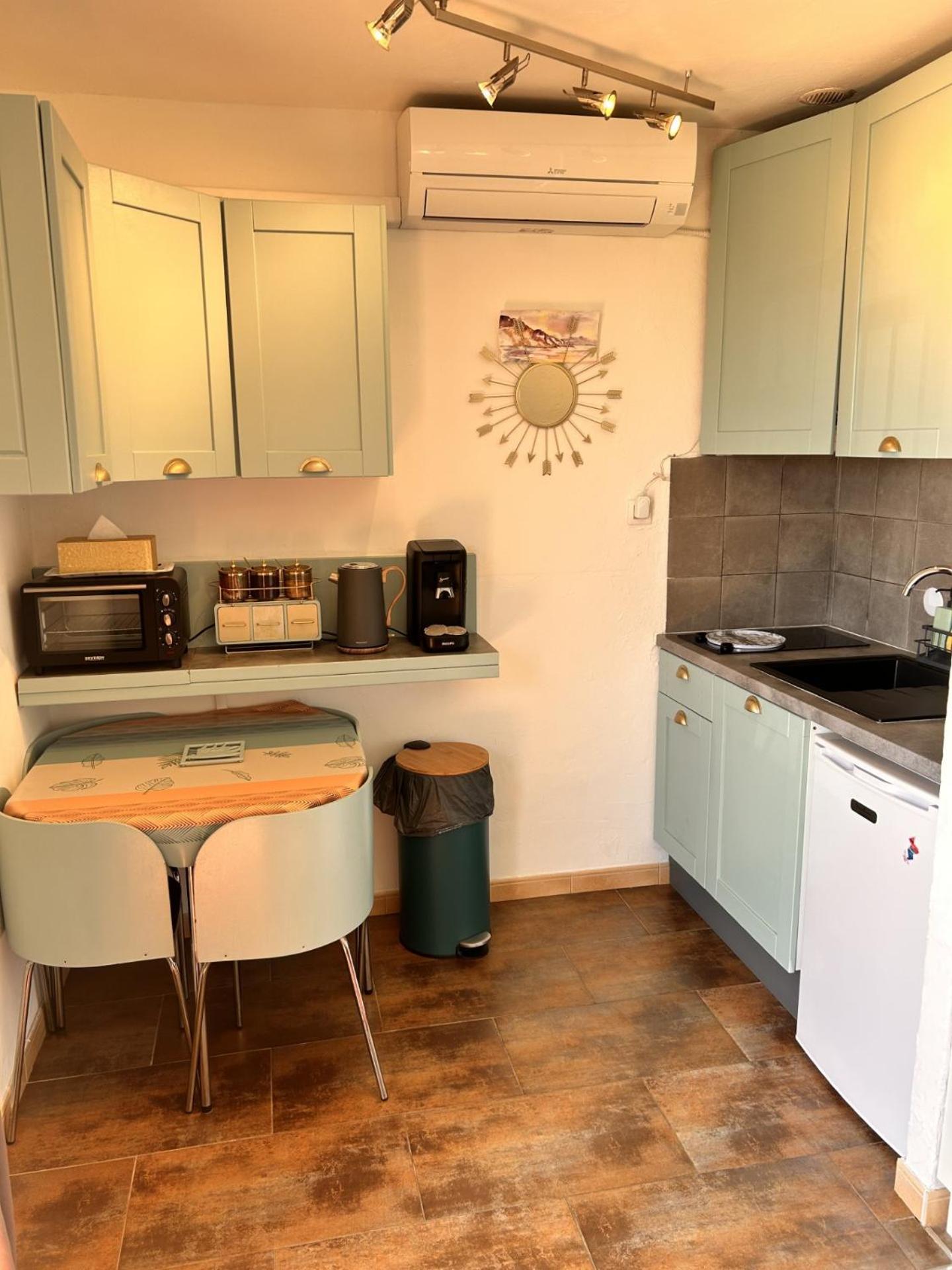 Studio Pool House Vue Mer Panoramique Amazing Sea View Wifi Linge Linen Inclut Aircondition La Croix-Valmer Exterior photo